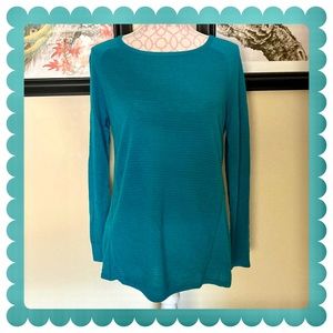 Lightweight teal tunic sweater by Trouve